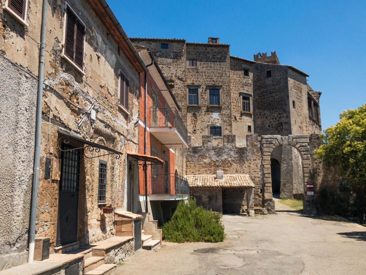 Casa Vacanze La Piazzetta Del Castello Montecalvello Exterior foto