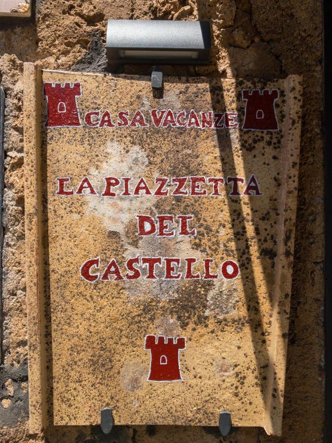 Casa Vacanze La Piazzetta Del Castello Montecalvello Exterior foto